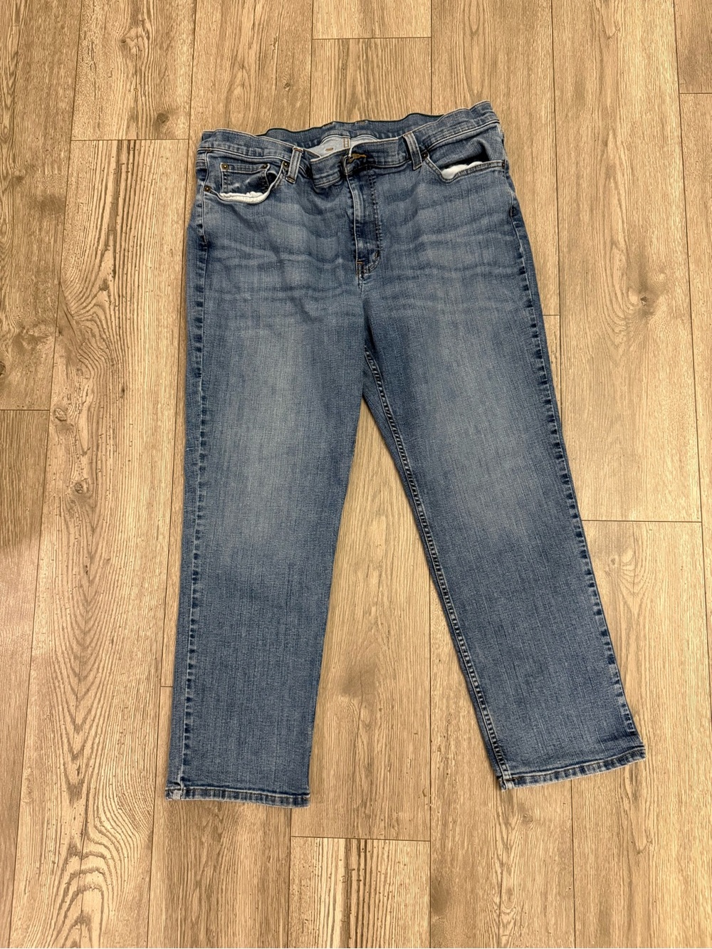 Ll Bean Standard Fit Medium Wash Men’s 42x29 Denim Pant Jeans